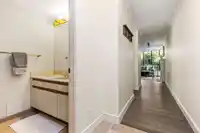 302 1250 MARTIN STREET - thumbnail 10