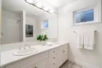 912 HABGOOD STREET - thumbnail 16