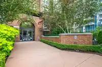 402 1550 MARTIN STREET - thumbnail 2