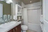 402 1550 MARTIN STREET - thumbnail 30