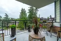 402 1550 MARTIN STREET - thumbnail 32
