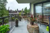 402 1550 MARTIN STREET - thumbnail 36