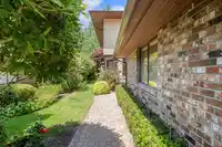 36 1725 SOUTHMERE CRESCENT - thumbnail 3