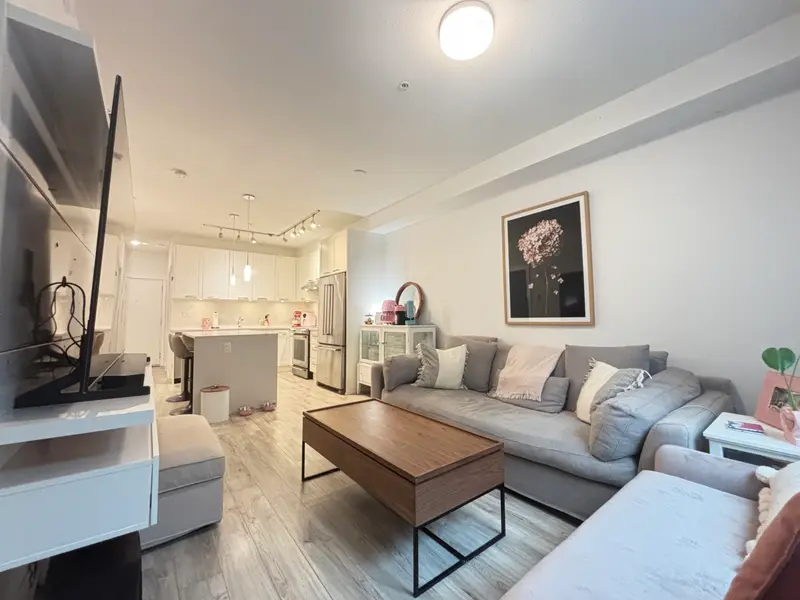 109 5638 201A STREET - photo 2 of 15