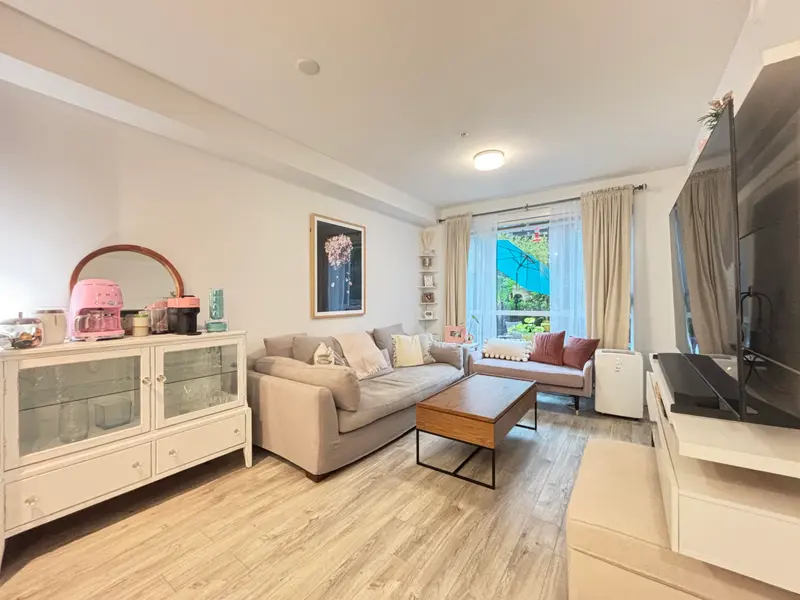 109 5638 201A STREET - photo 3 of 15