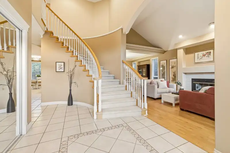 3528 CANTERBURY DRIVE - photo 4 of 40