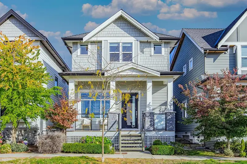 2162 165A STREET - photo 1 of 31