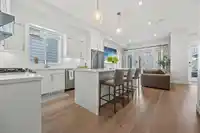 2162 165A STREET - thumbnail 2