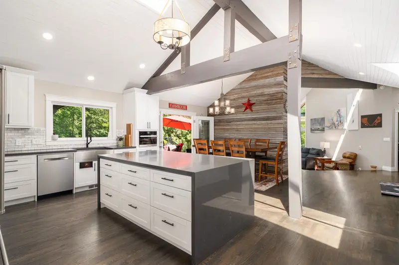 25177 64 AVENUE - photo 3 of 25