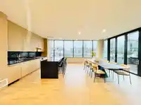 303 1588 JOHNSTON ROAD - thumbnail 32