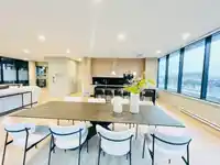 303 1588 JOHNSTON ROAD - thumbnail 33