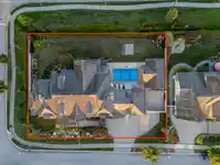 3882 159A STREET - thumbnail 32