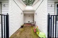 2 12928 17 AVENUE - thumbnail 5