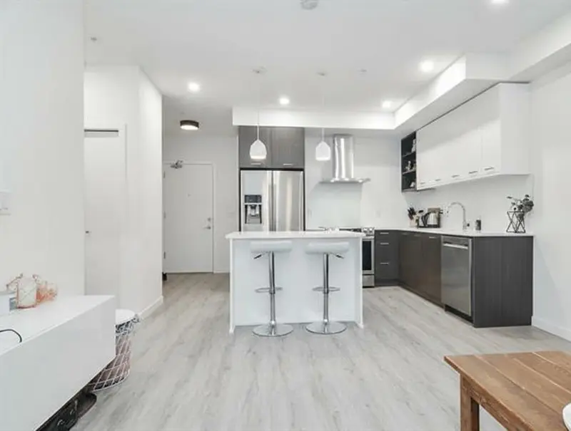 A110 20087 68 AVENUE - photo 2 of 7