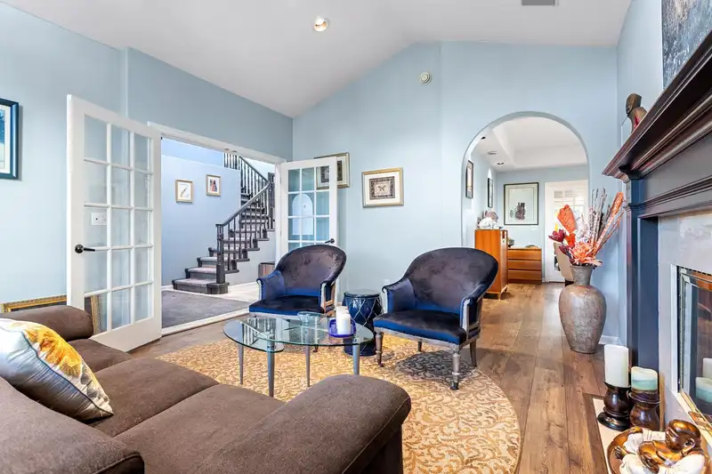 2456 149A STREET - photo 4 of 25
