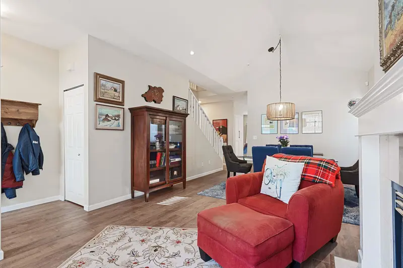 36 9025 216 STREET - photo 4 of 25