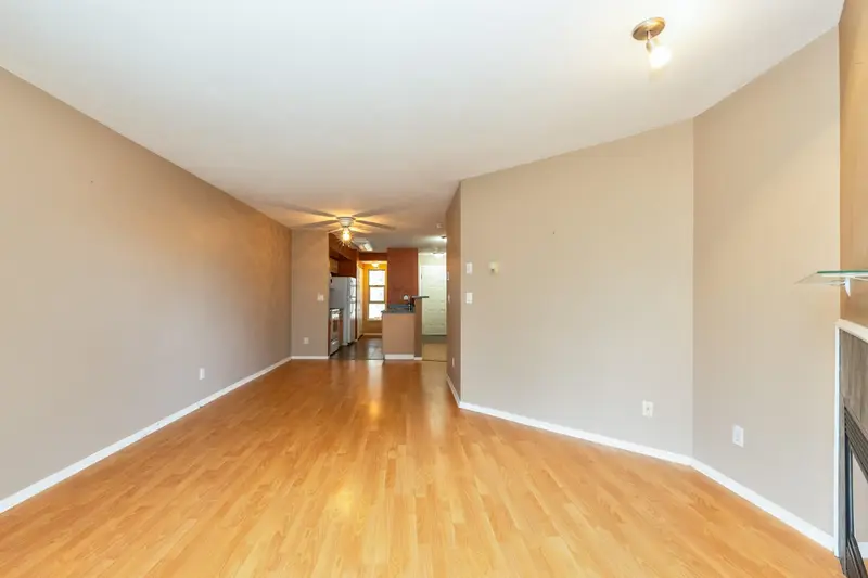 206 22277 122 AVENUE - photo 4 of 21