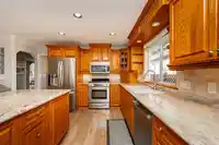 16545 10 AVENUE - thumbnail 11