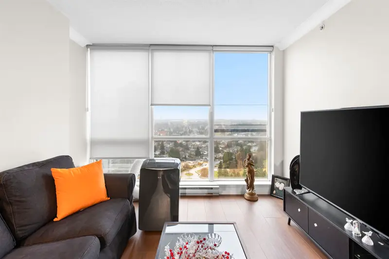 3001 13618 100 AVENUE - photo 3 of 18