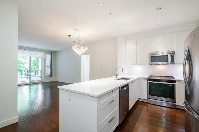 210 15188 29A AVENUE - photo 1 of 39