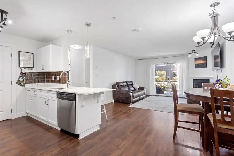 107 2038 SANDALWOOD CRESCENT - photo 4 of 25