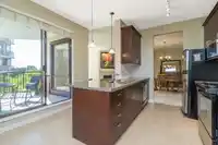 404 1580 MARTIN STREET - thumbnail 13