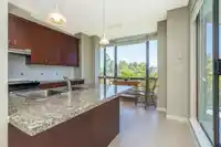 404 1580 MARTIN STREET - thumbnail 16