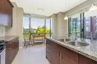 404 1580 MARTIN STREET - thumbnail 19