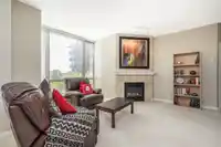 404 1580 MARTIN STREET - thumbnail 24