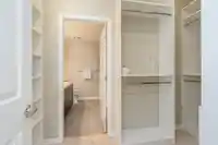 404 1580 MARTIN STREET - thumbnail 31