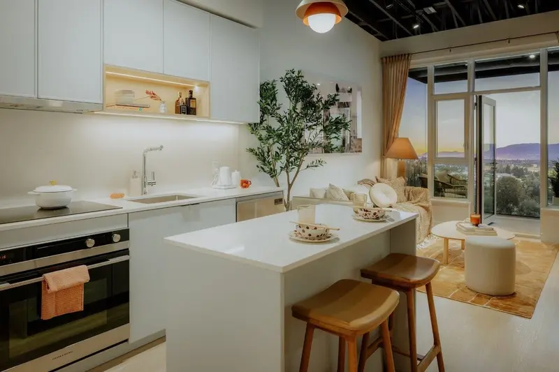 308 3633 WILLINGDON AVENUE - photo 2 of 15