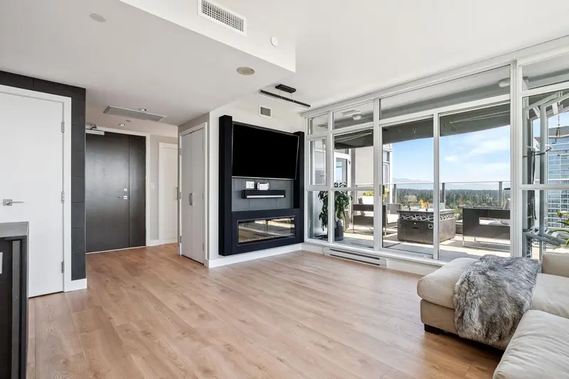 1905 958 RIDGEWAY AVENUE - photo 4 of 25