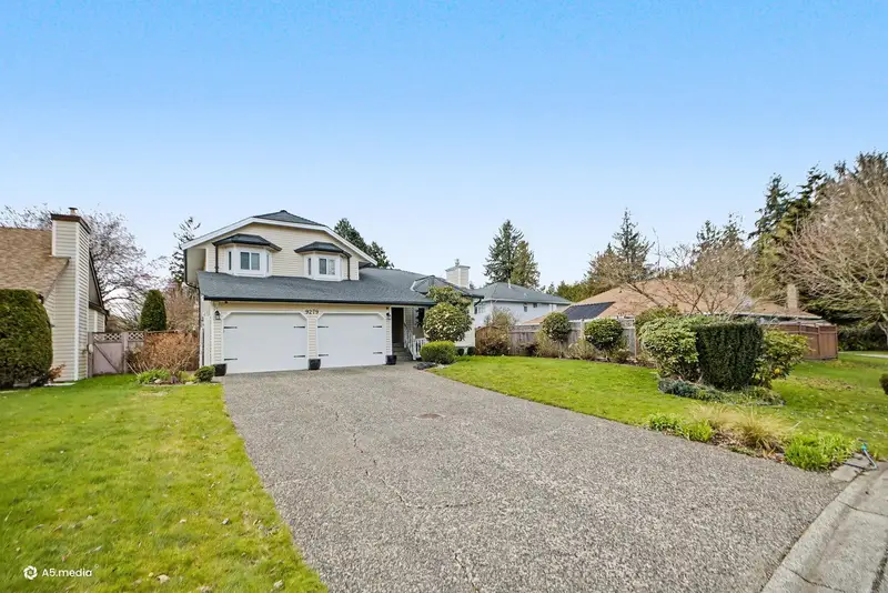 9279 156A STREET - photo 3 of 25