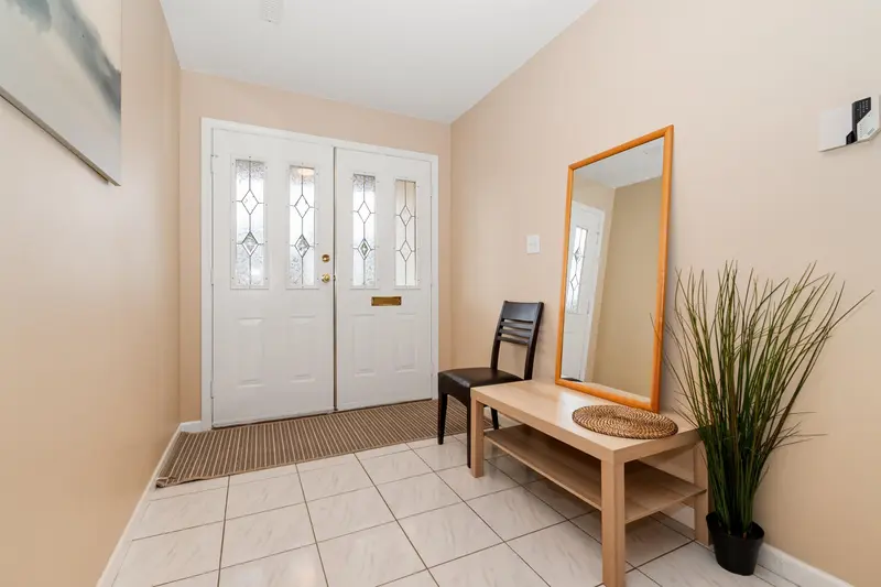 3268 VINCENT STREET - photo 3 of 25