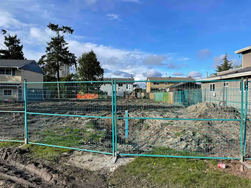 6063 BRODIE ROAD - photo 3 of 8