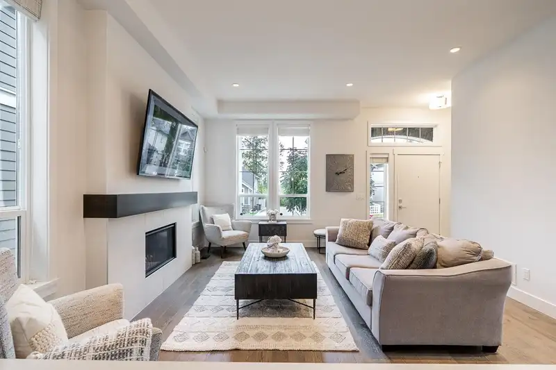 2136 164A STREET - photo 4 of 38
