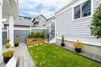 2136 164A STREET - thumbnail 37