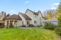 2570 138 STREET - thumbnail 3