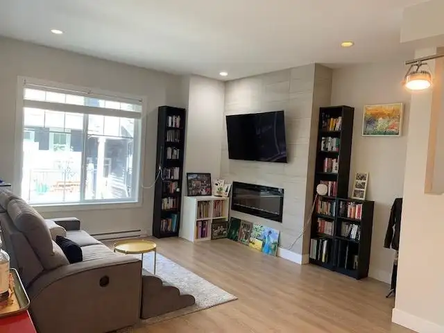 48 2855 158 STREET - photo 2 of 15