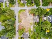 12458 25 AVENUE - thumbnail 3