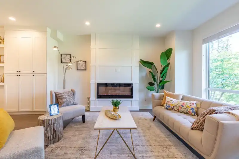 7 15688 28 AVENUE - photo 1 of 40