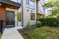 7 15688 28 AVENUE - thumbnail 2