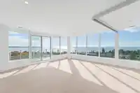 705 1342 JOHNSTON ROAD - thumbnail 4