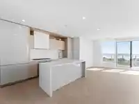 705 1342 JOHNSTON ROAD - thumbnail 8