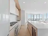 705 1342 JOHNSTON ROAD - thumbnail 9