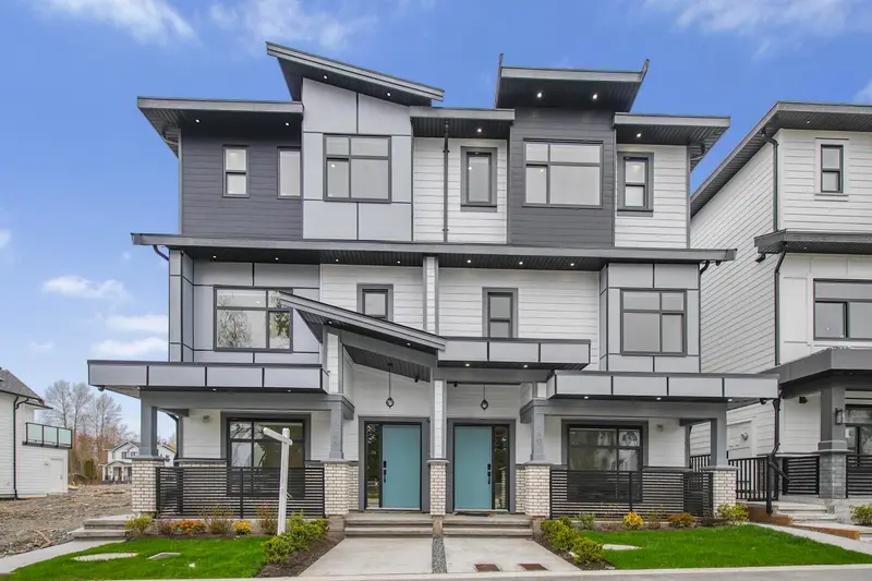 16505 20 AVENUE - photo 1 of 25