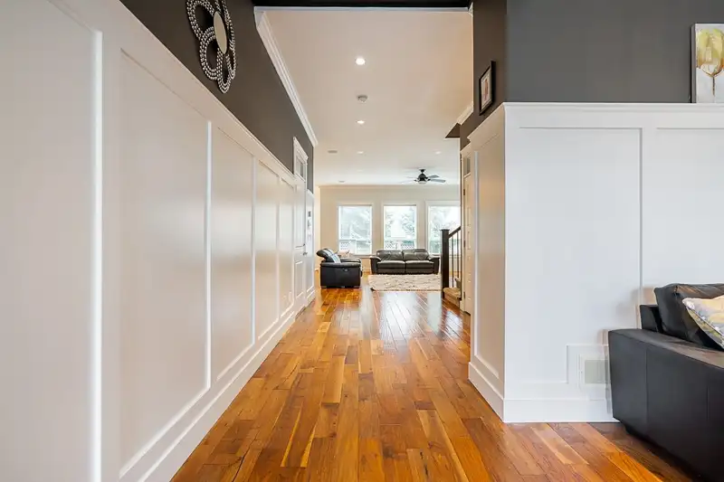 16302 25 AVENUE - photo 3 of 37