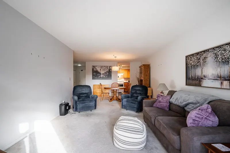 219 33535 KING ROAD - photo 4 of 25