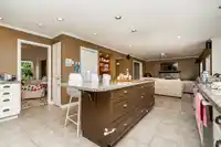 16885 23 AVENUE - thumbnail 11