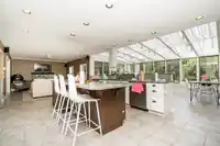 16885 23 AVENUE - thumbnail 6